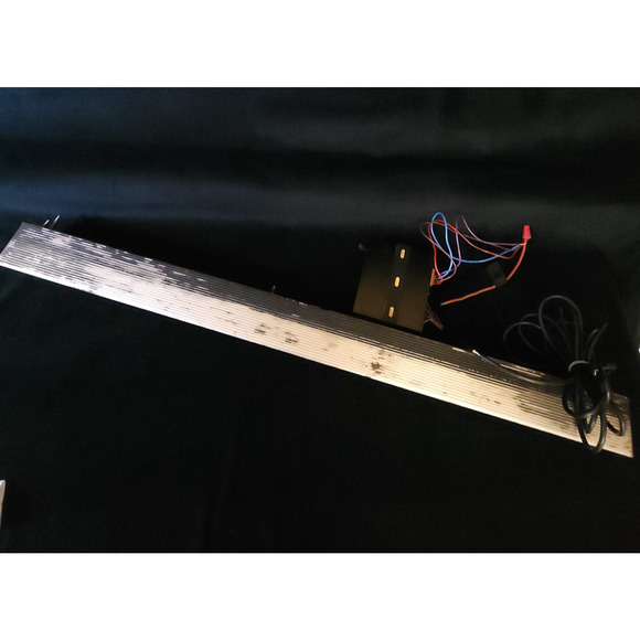 Used Federal Signal Amber Directional Arrow Stick SML8 w/ Deluxe SMC1 Controller - Picture 2 of 16